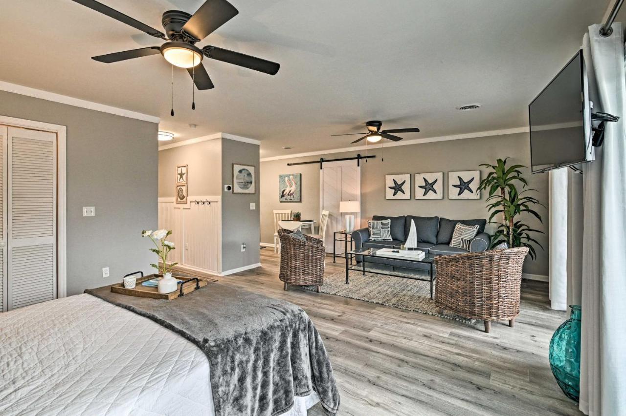 Surfside Beach Couples Retreat With Balcony! Миртъл Бийч Екстериор снимка
